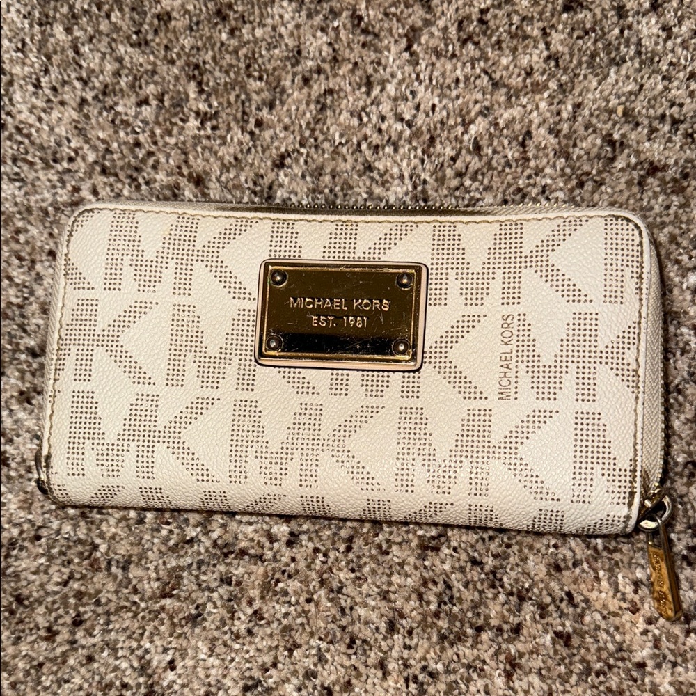 Michael Kors Beige Logo Wallet